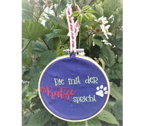 Stickdatei - Spruch "Die/Der mit der Katze spricht"